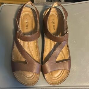Flex step sandals